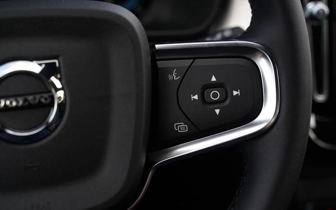 Volvo XC 40 cena 181544 przebieg: 1, rok produkcji 2024 z Strzelce Krajeńskie małe 352